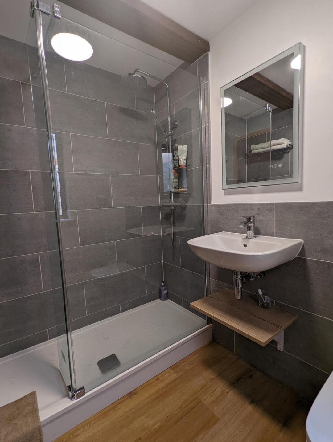 New Bright And Sunny Flat In Oxford City Centre Екстер'єр фото