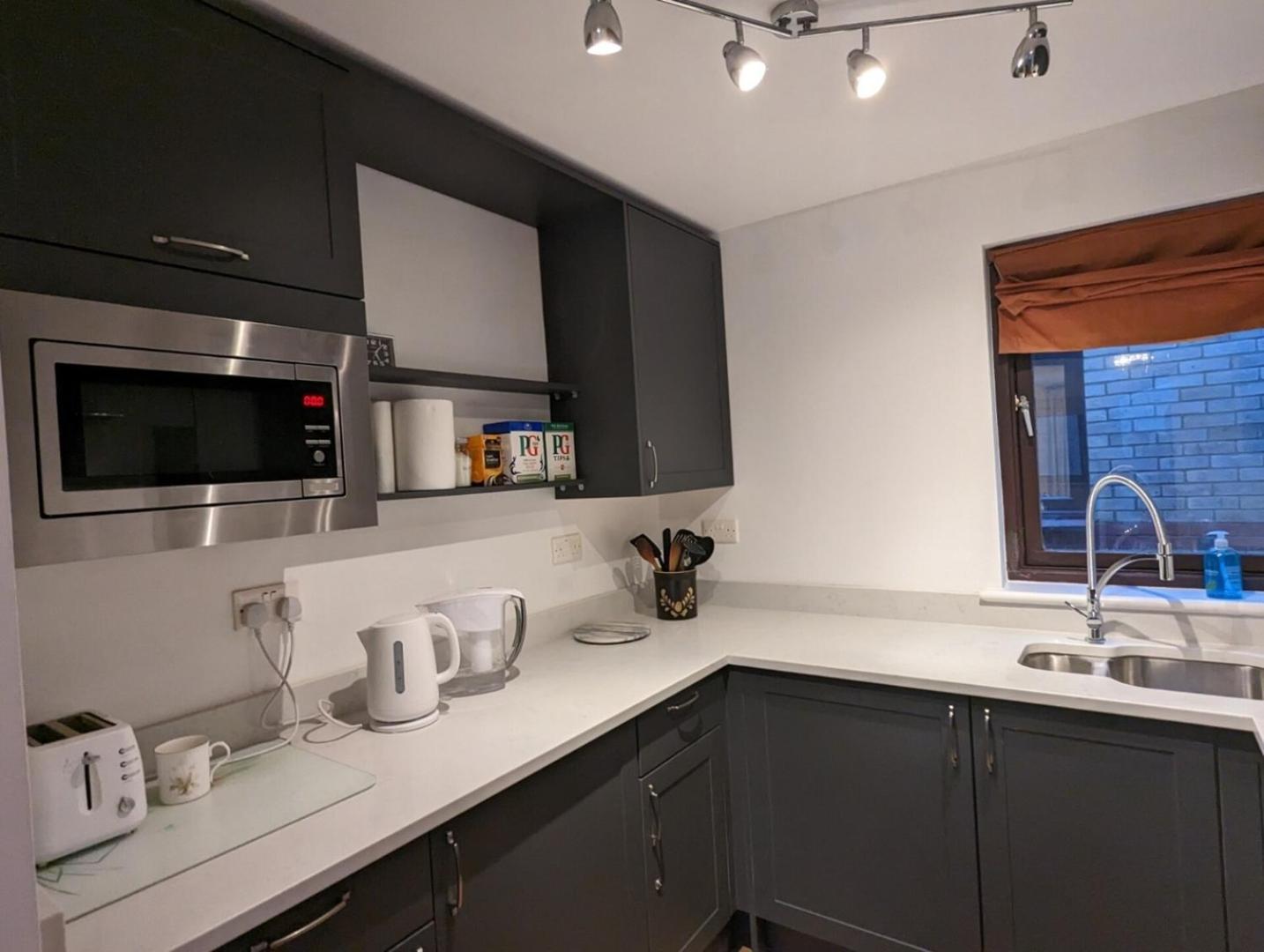 New Bright And Sunny Flat In Oxford City Centre Екстер'єр фото