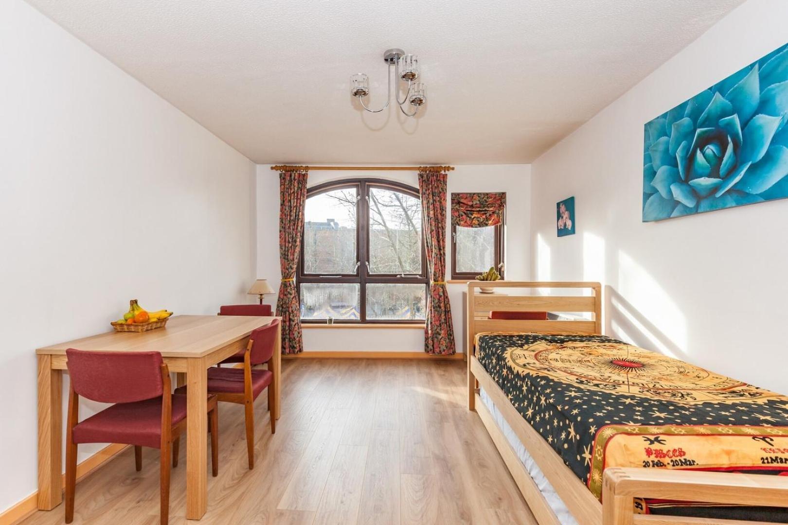 New Bright And Sunny Flat In Oxford City Centre Екстер'єр фото