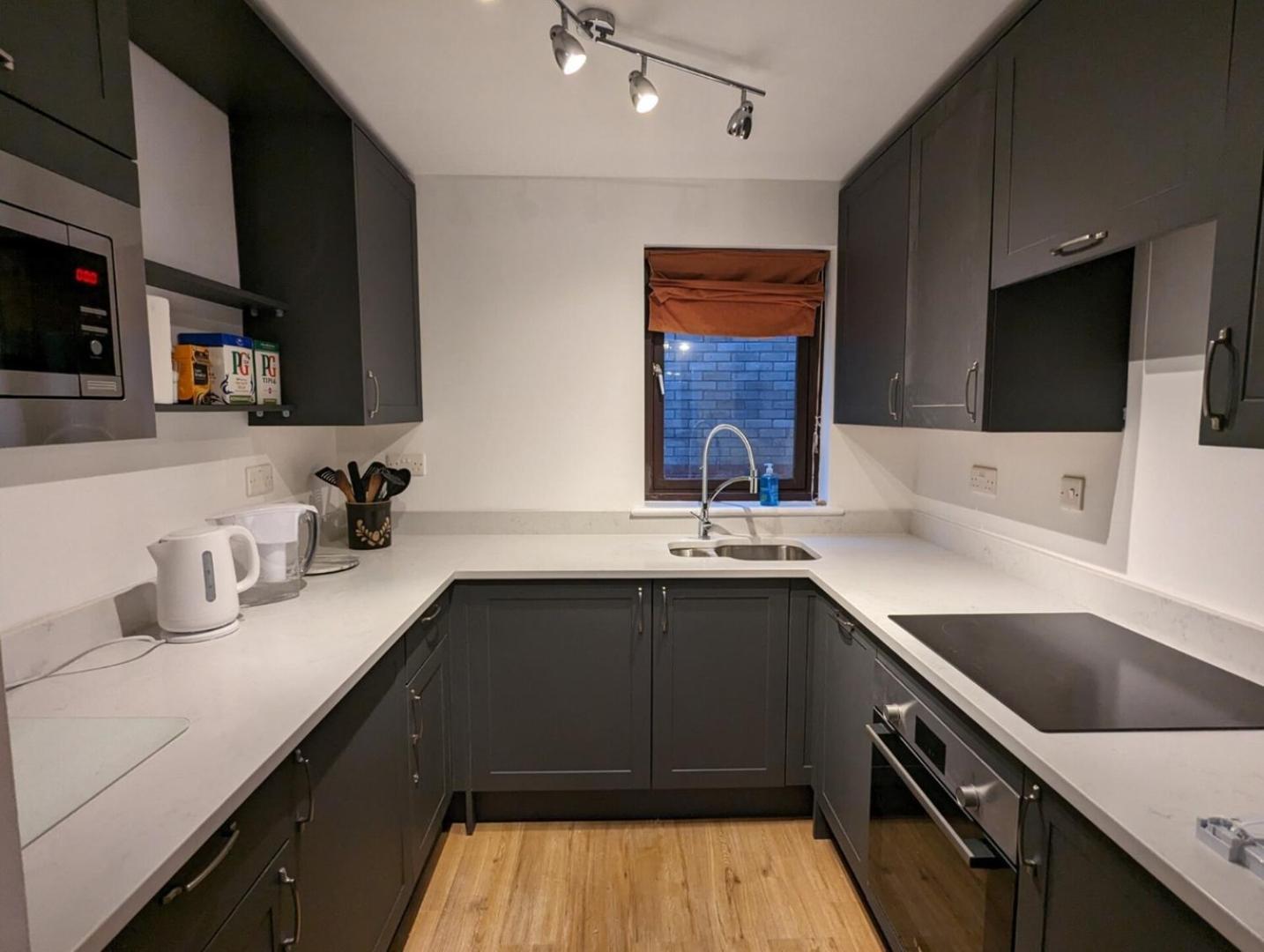 New Bright And Sunny Flat In Oxford City Centre Екстер'єр фото